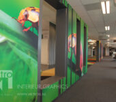 Wandbestickering kantoor interieur natuur lieveheersbeestje