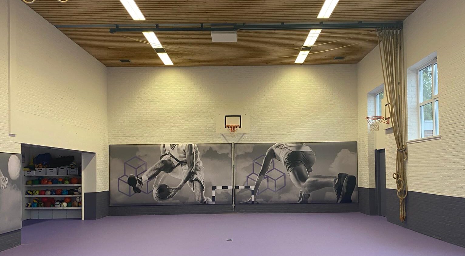 akoestisch dempende wandbekleding gymzaal MetroXL Pulastic Soundwall