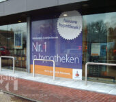 Raamfolie met print Rabobank one-way vision