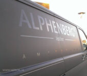 Bedrijfsbus wrappen Alphenberg Leather Mat Zwart