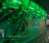 Etsglas op glaswanden winkelcomplex New Babylon