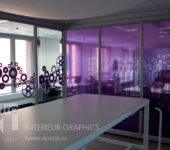 Transparant full-colour gesneden raamfolie paars