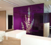 Transparant full-colour raamfolie bloem paars