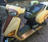 Scooter houtlook wrap MetroXL Waalwijk