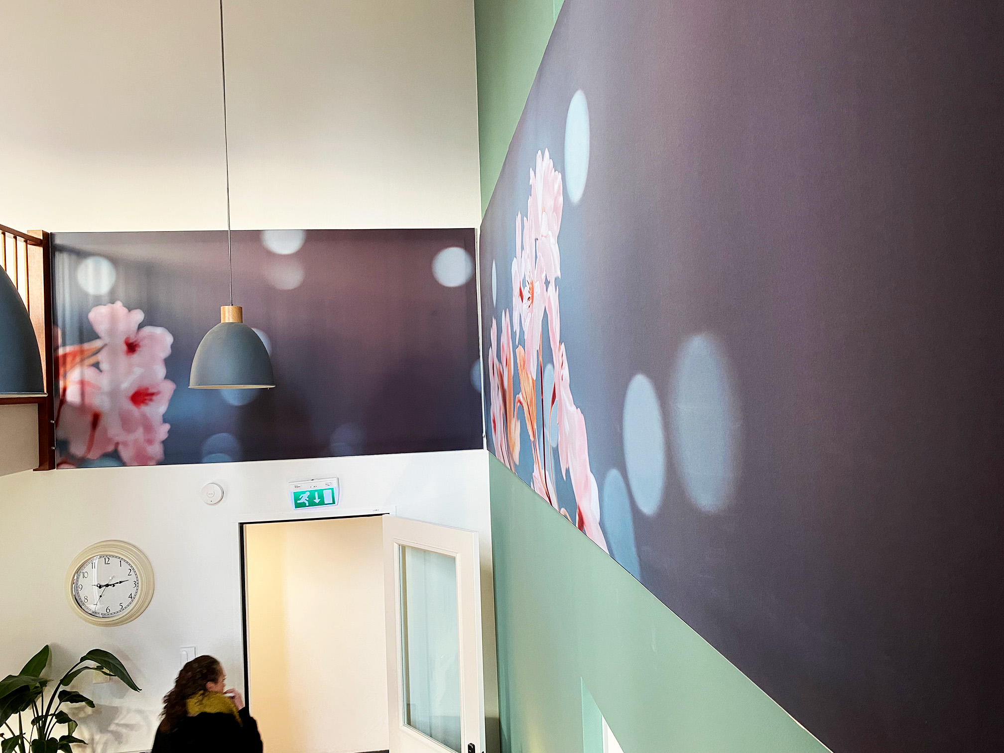 Acoustiwall wandbekleding van MetroXL brengt rust en ambiance in woonruimtes zorginstelling Acoustiwall wandbekleding van MetroXL brengt rust en ambiance in woonruimtes zorginstelling